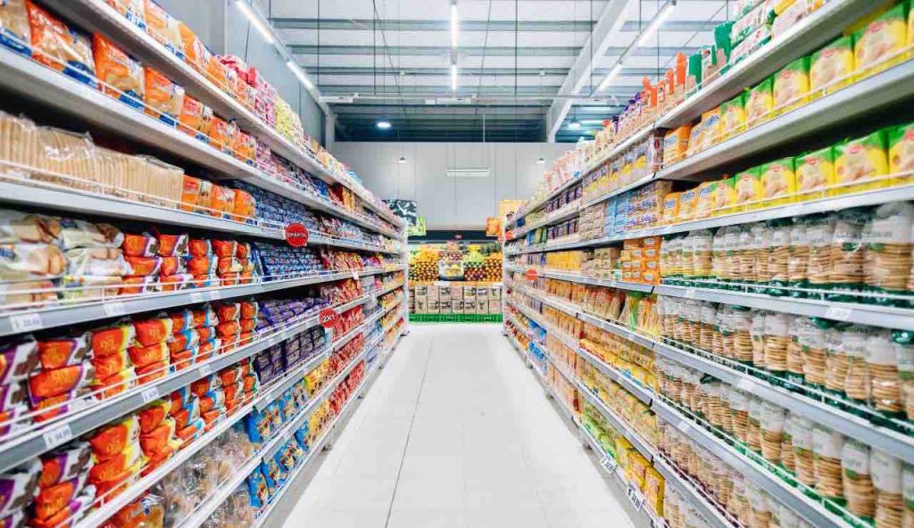 “È tutto contaminato”: il supermercato ha lanciato l’allerta | Il rischio microbiologico è alle stelle, non compratelo più