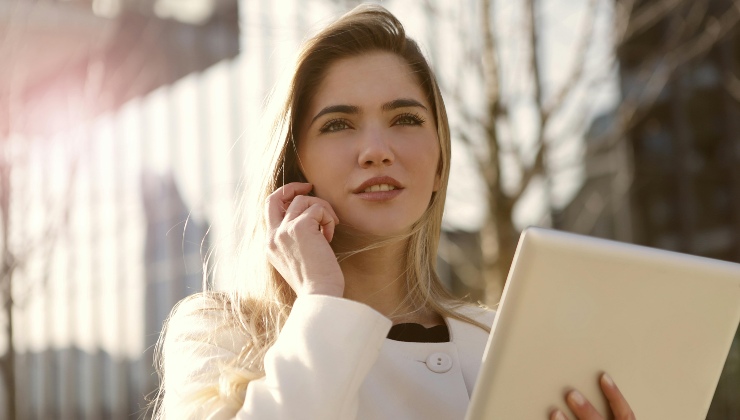 “Voglio prendermi un anno libero dal lavoro”: bene, ti paghiamo lo stesso | Introdotto il Congedo Tempo Libero