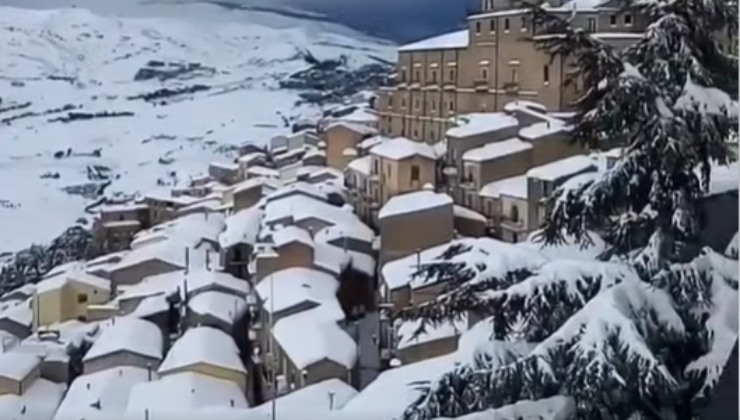Questo borgo siciliano sembra una cartolina: è perfetto per un viaggio invernale all’insegna della cultura