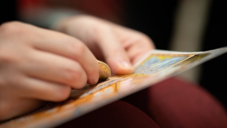 “Unico GRATTA E VINCI vincente” | Paghi 5 euro e ne compaiono 500mila: è già successo in Italia