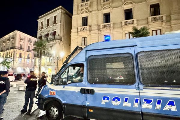 Catania, weekend di controlli interforze: oltre 380 persone identificate e sanzioni