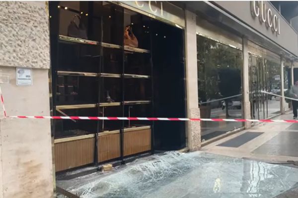 Assalto alla boutique Gucci in via Libertà con un’auto-ariete: bottino da 40 mila €
