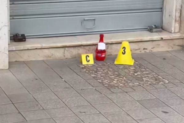 Intimidazioni a Sferracavallo: bottiglie di benzina davanti ad alcuni esercizi commerciali