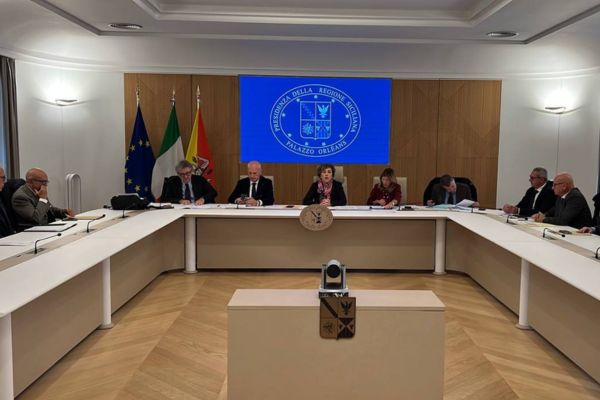 Legge anticrack, recuperati i ritardi. Schifani: “Reinserimento sociale e lavorativo”