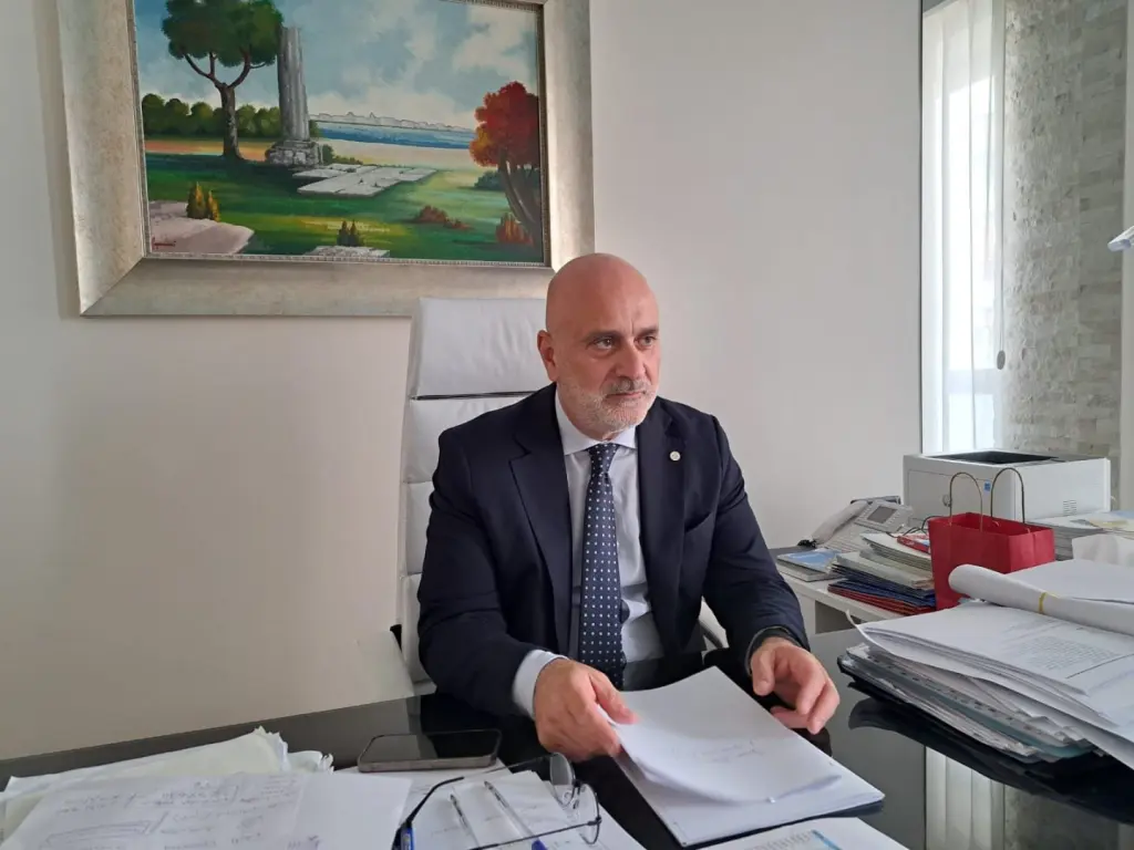 Si autosospende il Direttore generale Asp di Siracusa Alessandro Caltagirone