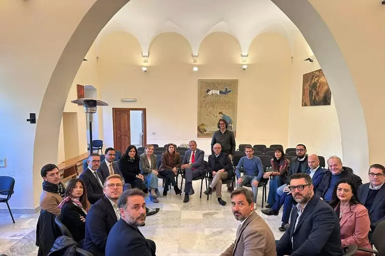 Opposizioni compatte: pronta la mozione di sfiducia contro Schifani