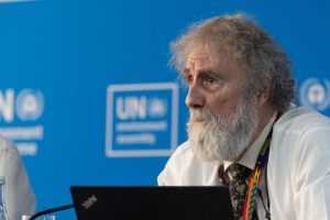 Cosa direbbe Robert Watson, ex presidente dell’IPCC, a Trump sul cambiamento climatico?