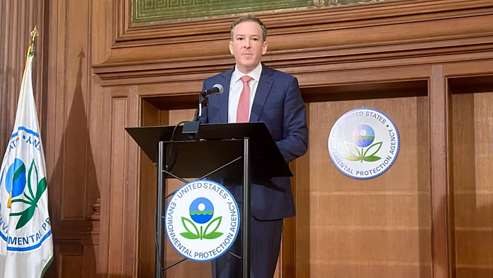 USA eliminano le fonti fossili dalle cause del riscaldamento globale: una decisione discutibile.