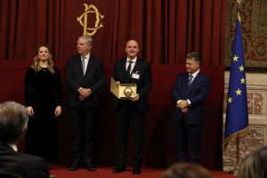 Nella suggestiva Sala della Regina di Palazzo Montecitorio si è svolta l’XI edizione del Premio 100...