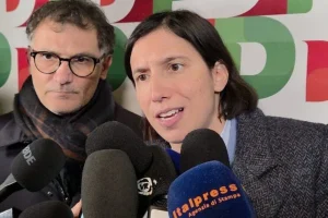 “Avevamo chiesto con dei nostri emendamenti di rimodulare le folli risorse messe sul progetto...