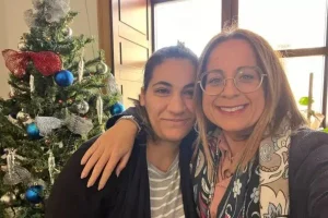 Da un augurio di morte scritto sui social a un abbraccio carico di significato. È una storia che...