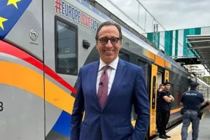 Mobilità, due treni speciali da Palermo la notte dì Capodanno