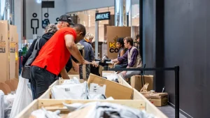 A Palermo arriva King Colis: pacchi misteriosi tra divertimento e sostenibilità