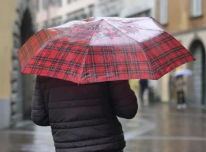 Allerta maltempo in Sicilia: vento forte, piogge intense e mareggiate