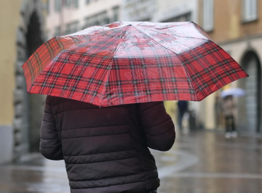 Allerta maltempo in Sicilia: vento forte, piogge intense e mareggiate
