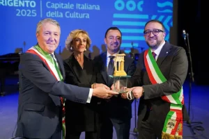Agrigento chiude l’anno da Capitale della Cultura: il testimone passa a L’Aquila