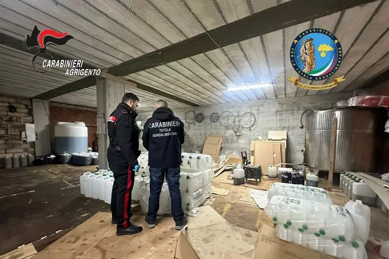 Frode sull’olio extravergine: maxi operazione tra Agrigento e Messina