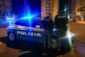 Fidanzati in vacanza a Catania sorpresi a spacciare vicino alla stazione: arrestati