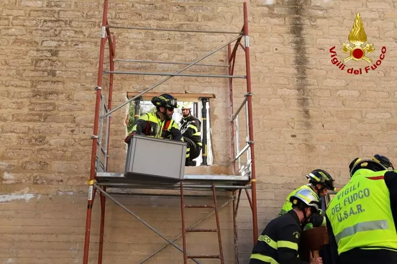 Salvati 350 libri della biblioteca di Niscemi minacciata dal fronte di frana
