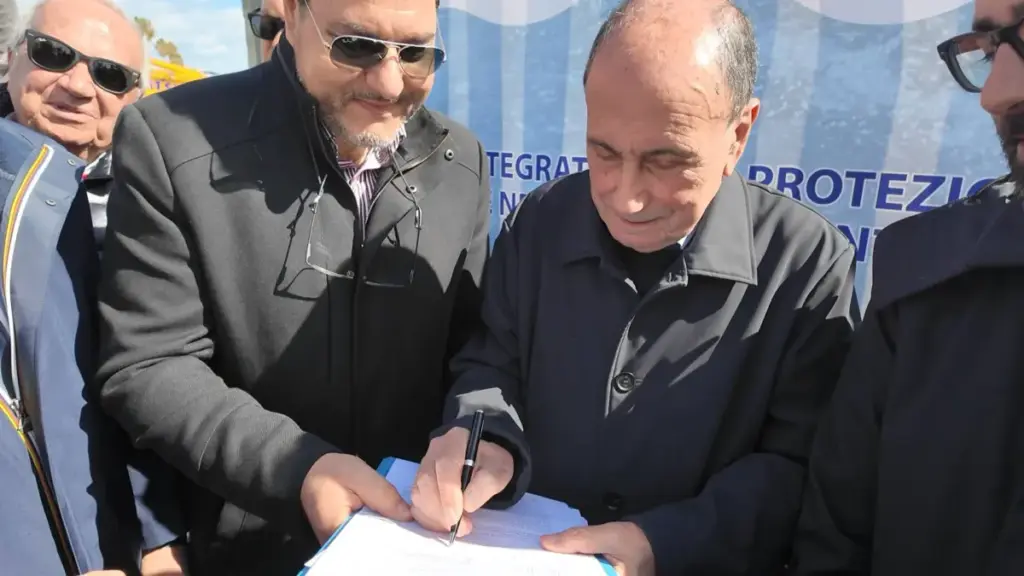 Maltempo in Sicilia, Schifani sorvola la costa ionica: fondi per interventi