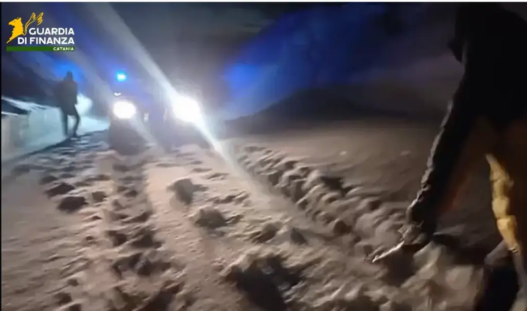 Bufera di neve sull’Etna: cinque persone salvate da GdF e Soccorso Alpino