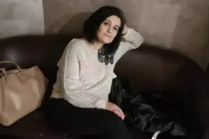 Donna uccisa a Messina con oltre trenta coltellate: l’autopsia rivela la dinamica