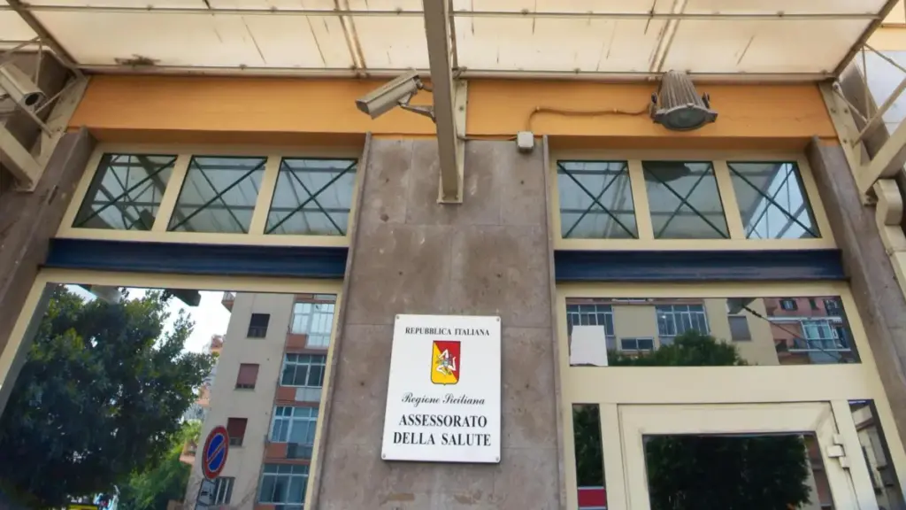 Interruzione gravidanza in Sicilia, scontro tra Cgil e Regione: “Servizi carenti”, “Nessuna inerzia”