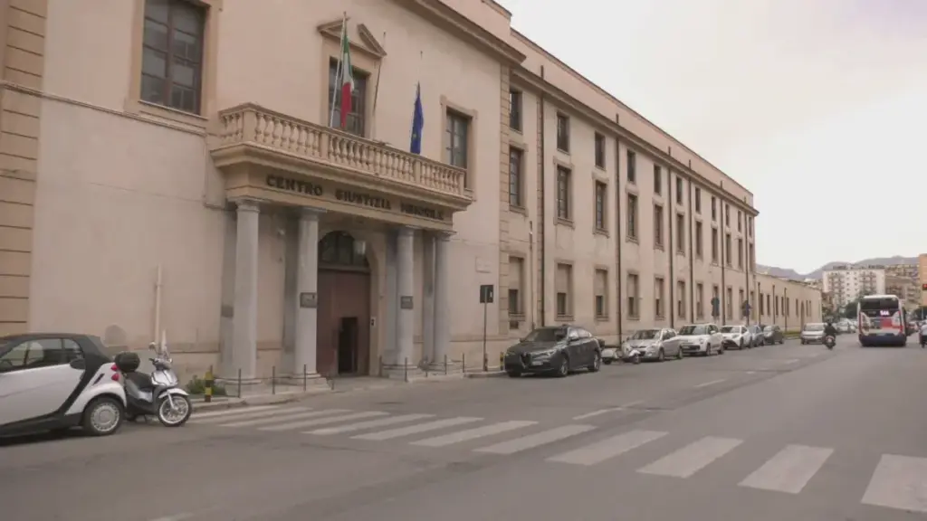 Corleone, arrestato diciottenne per violenza su una quattordicenne