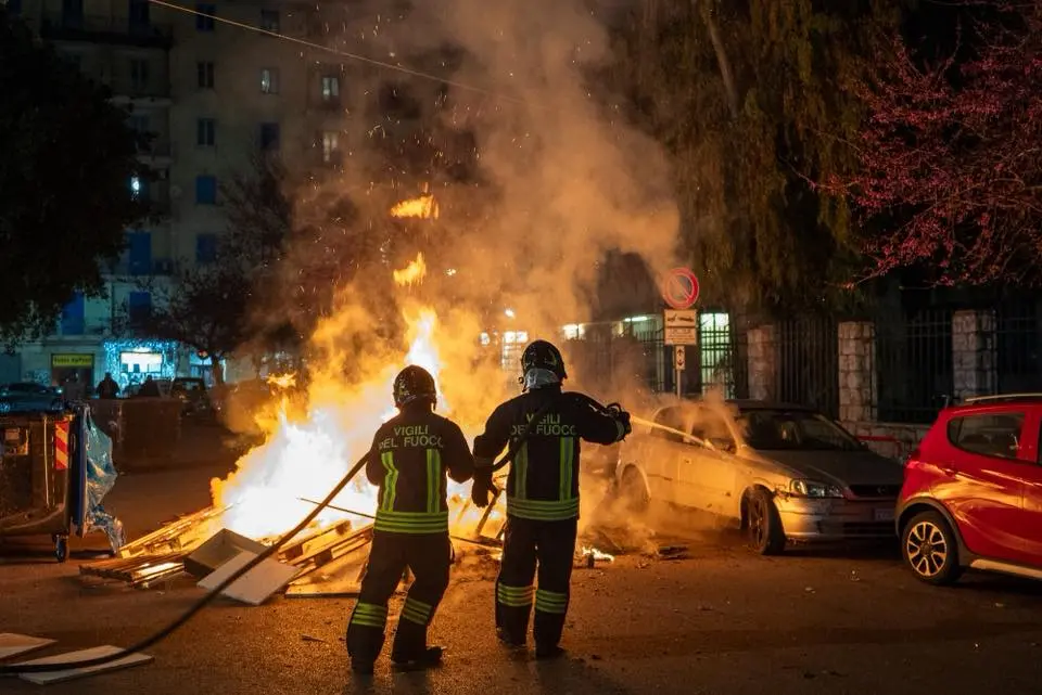 Vampe a Palermo, notte di caos: quando una tradizione diventa guerriglia