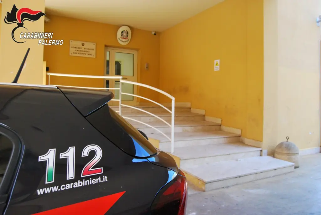 Palermo, droga nascosta in casa e pagamenti con POS: arrestato 43enne