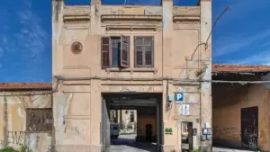 Nuovo incendio all’ex Chimica Arenella a Palermo: fumo tossico e allarme sicurezza