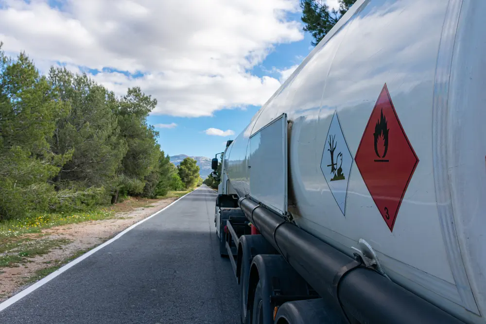 Sicilia, carburante tra i più cari: l’autotrasporto sull’orlo del crollo