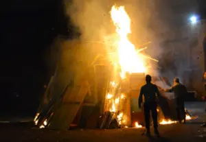 Palermo, emergenza “vampe” di San Giuseppe: incendi alle auto di due dirigenti RAP