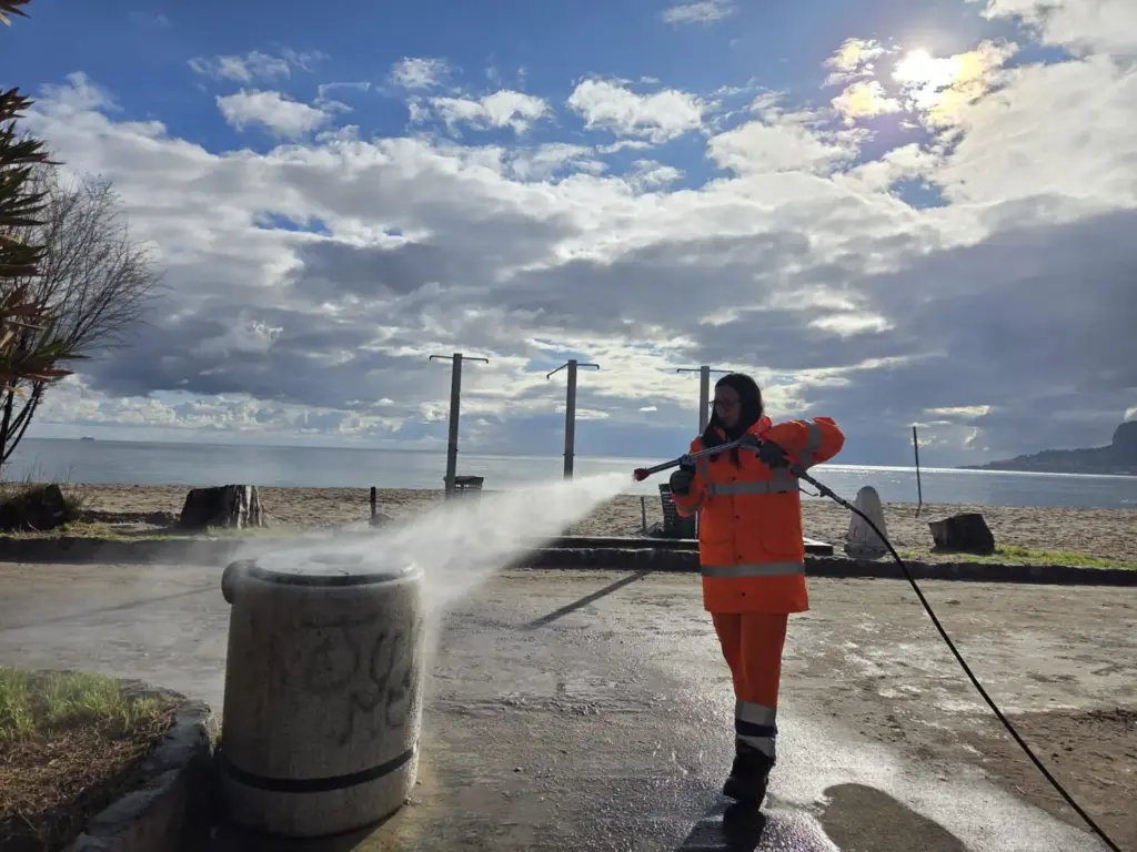 Mondello, piano straordinario di igiene ambientale: più controlli e servizi per il litorale
