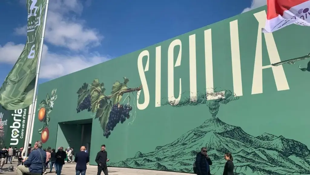 Vinitaly, la Sicilia è leader del biologico: “È il più grande vigneto bio d’Italia”