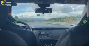 Scoperti lavoratori in nero e irregolari: maxi sanzioni nel settore carburanti