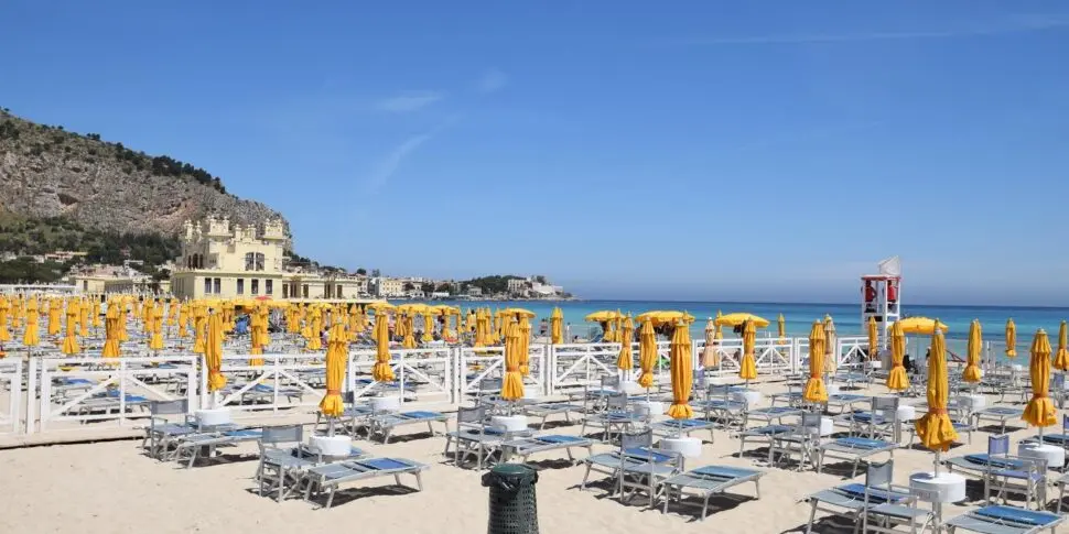Mondello, stop ai bandi per i 13 lotti della spiaggia: la nota della Italo-Belga