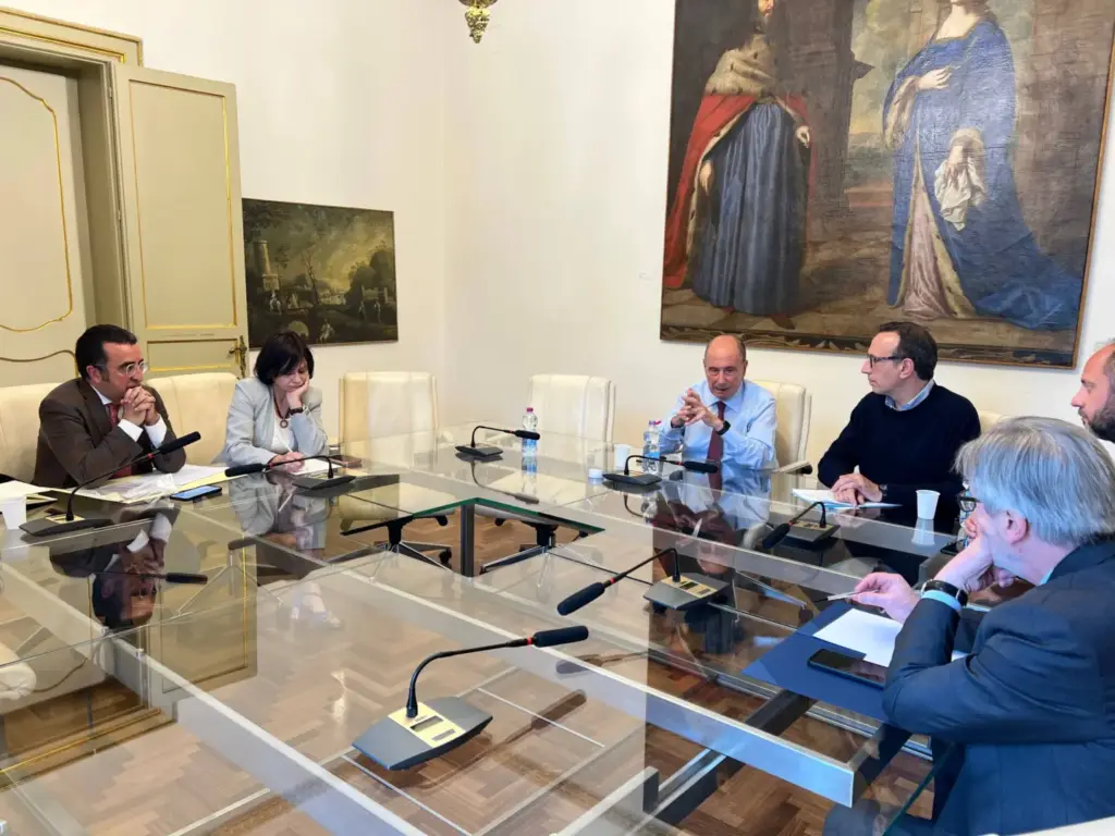 Caro carburanti, vertice a Palermo: autotrasportatori in sciopero per 5 giorni