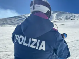 Etna, sette sciatori soccorsi dalla Polizia, due senza casco nè assicurazione