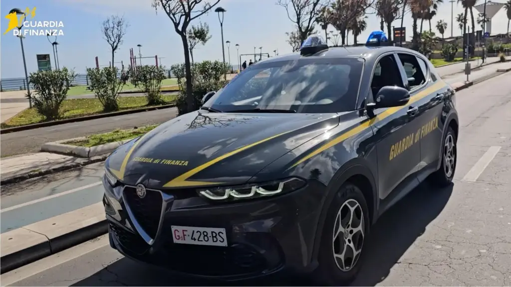 Cocaina nascosta nell’auto al casello di Acireale: sequestrati 4,5 chili di droga