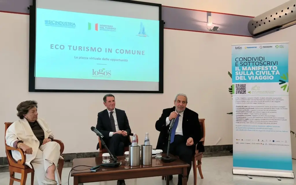 Sandro Pappalardo riceve la targa di Magnifico del Turismo Siciliano