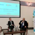 Sandro Pappalardo riceve la targa di Magnifico del Turismo Siciliano