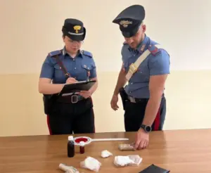 Nascondeva cocaina, hashish e metadone in casa: arrestato 69enne a Gela