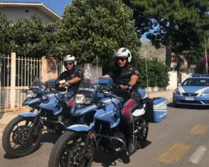 Palermo, arrestato 30enne: in casa 1,8 kg di hashish e 2.700 euro in contanti