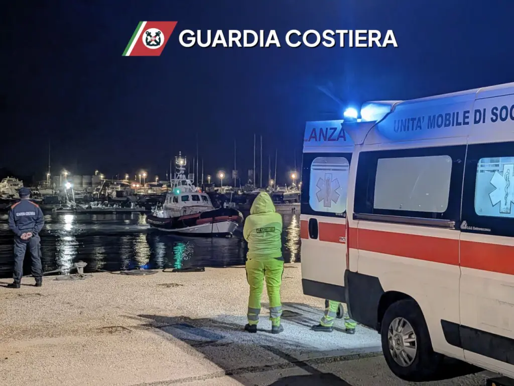 Pantelleria, marittimo colto da malore in mare: soccorso d’urgenza della Guardia Costiera
