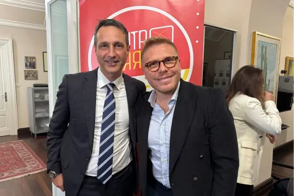 Controcorrente, Stagnitta risponde a Mancuso: “Si concentri su chi si sottrae al confronto. La Vardera oggi il leader più apprezzato in Sicilia”  