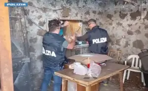 Adrano, maxi sequestro di armi: quattro arresti e una denuncia
