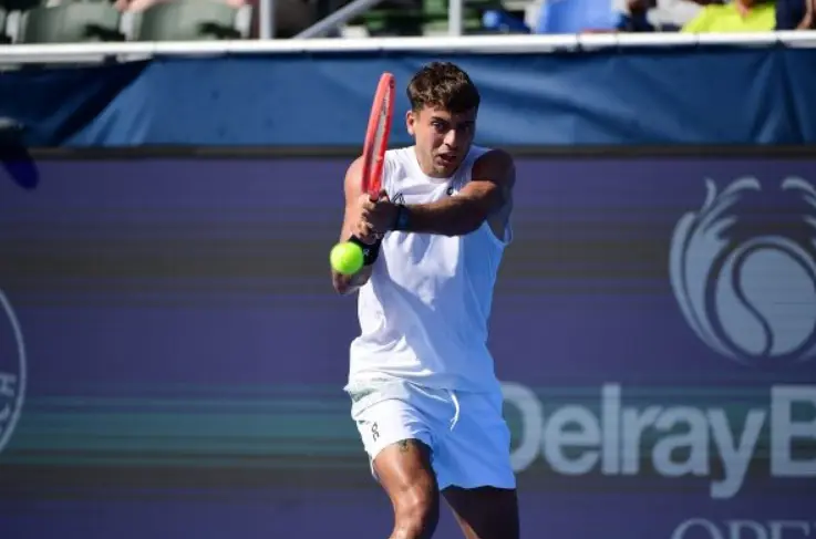 Korda batte Cobolli in semifinale all’ATP di Delray Beach e accede alla finale.