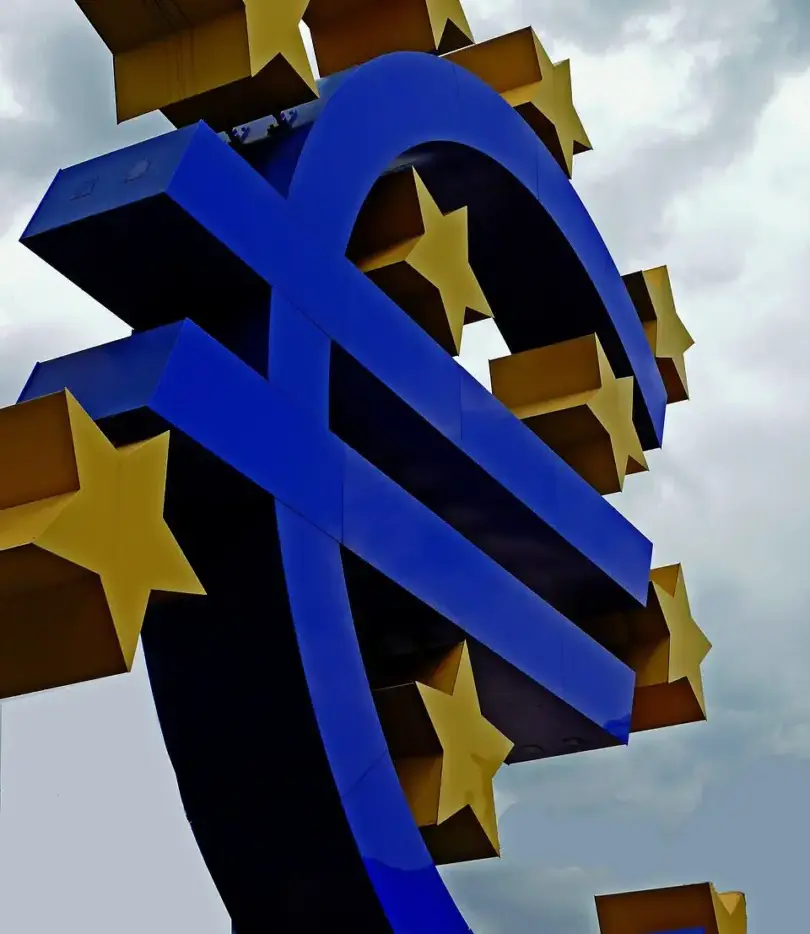 Economia, Livolsi: Competitività europea, la questione della scala