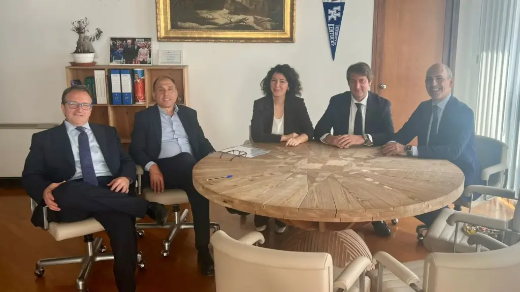 Trasporto pubblico e innovazione, accordo tra Cotras Nord e Unipa per sviluppare l’Intelligenza Artificiale nella smart mobility